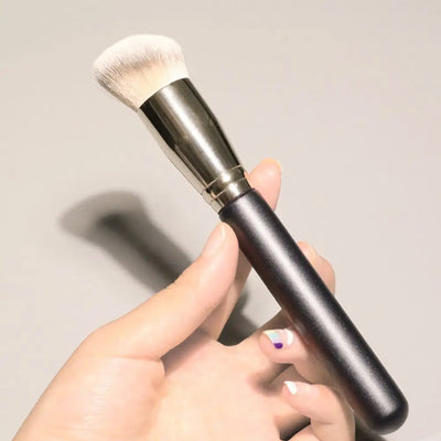 Large Kabuki Makeup Brush