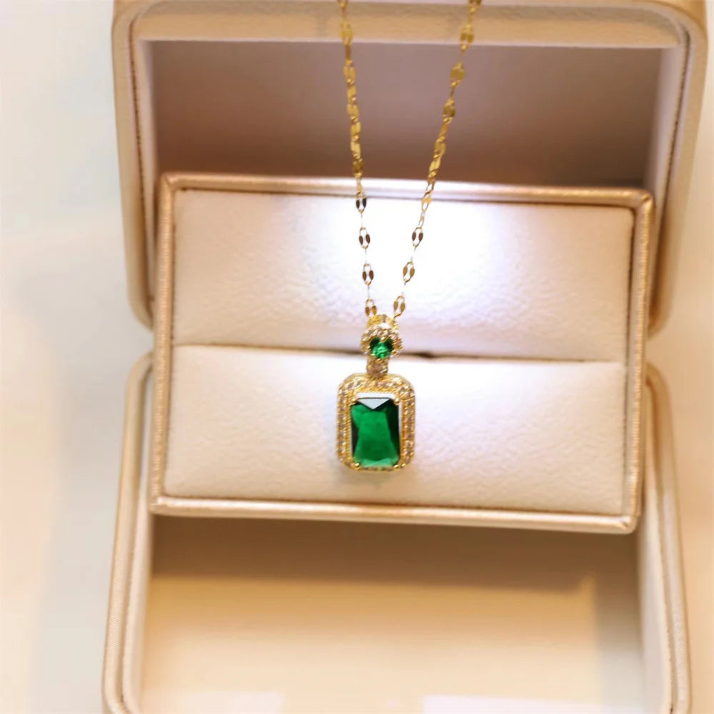 Classic Emerald 3-Piece Jewelry Set